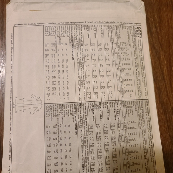 McCalls Sewing Pattern Size D - Picture 3 of 4